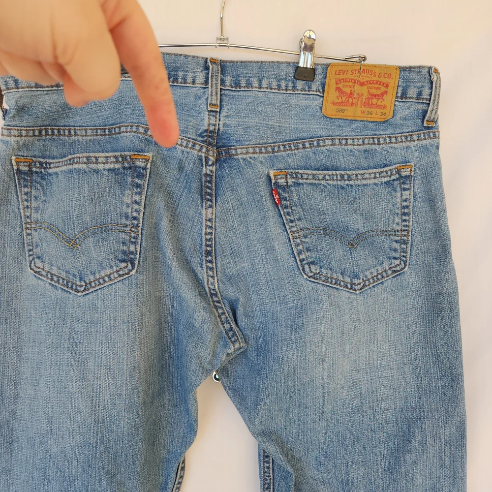 Levi's 569 Light Blue Loose Straight Men's Jeans |  Distressed | 36/34